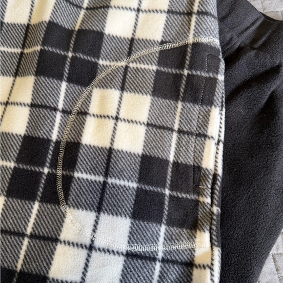 Cuddl Duds Black and White Plaid Fleece Pajama Set XXL - Picture 6 of 8